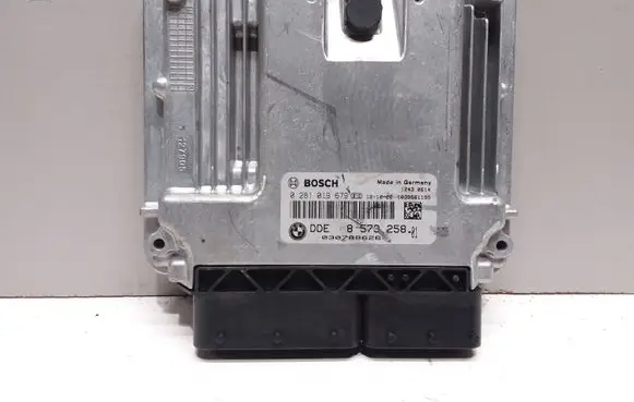 BMW 1 F20 F21 Engine control unit/module 8573258 0281019679