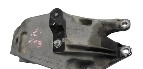 BMW 3 G20 G21 Engine mounting bracket 6864595