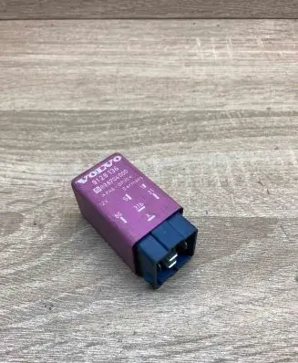 Volvo V70 Other relay 9128136 898704000 K204
