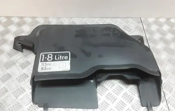 Ford Focus Engine cover (trim) XS406C646B