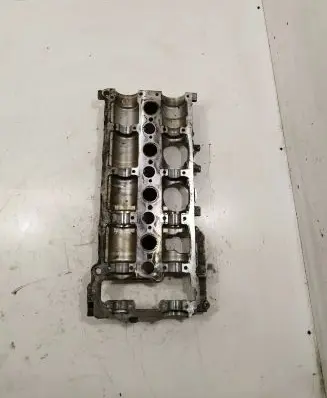 Land Rover Freelander 2 - LR2 Rocker cam cover 9656950580