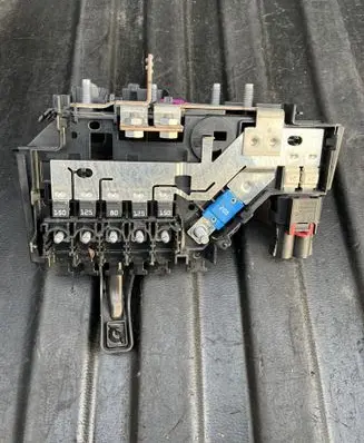 Mercedes-Benz C W205 Fuse module A2465400181 418999670