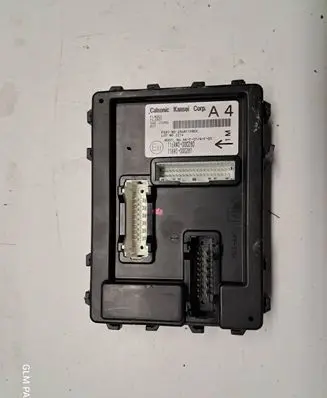 Nissan Juke I F15 Comfort/convenience module 284B11KB0C