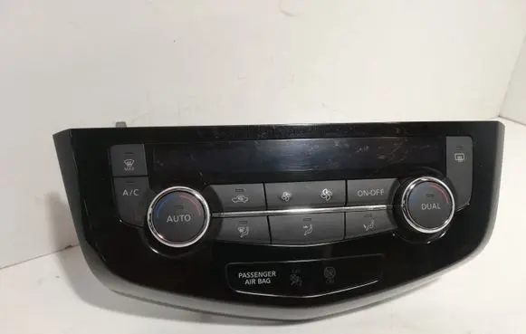 Nissan X-Trail T32 Climate control unit 275004EA0A