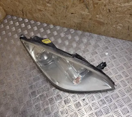 Mitsubishi Colt Headlight/headlamp MR957354 0301208202