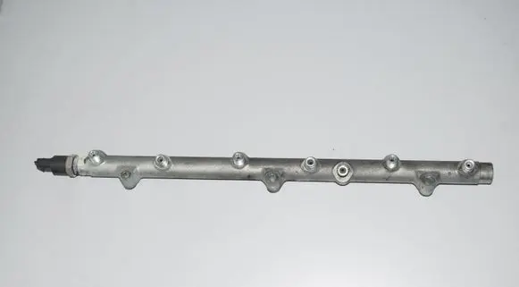 Fuel main line pipe