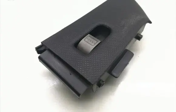 Honda Civic Electric window control switch A1648100554