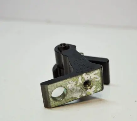 Audi A3 S3 8V Front door upper hinge 8X0831403E
