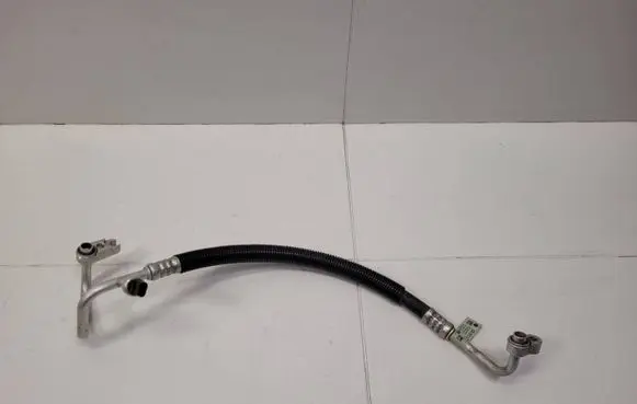 Jeep Grand Cherokee Air conditioning (A/C) pipe/hose 68161179AA
