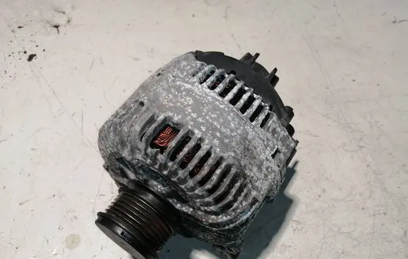 Volkswagen PASSAT B6 Generator/alternator 021903026L