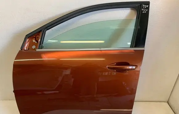 Peugeot 3008 II Front door 
