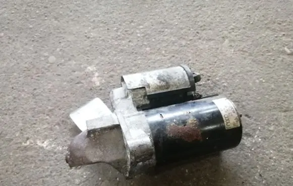 Audi A4 S4 B6 8E 8H Starter motor 078911023D