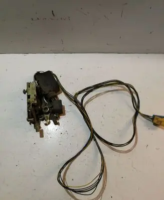 Mercedes-Benz Sprinter W901 W902 W903 W904 Front door lock 9017201435
