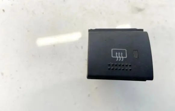 Mitsubishi Carisma Windscreen/window heater switch