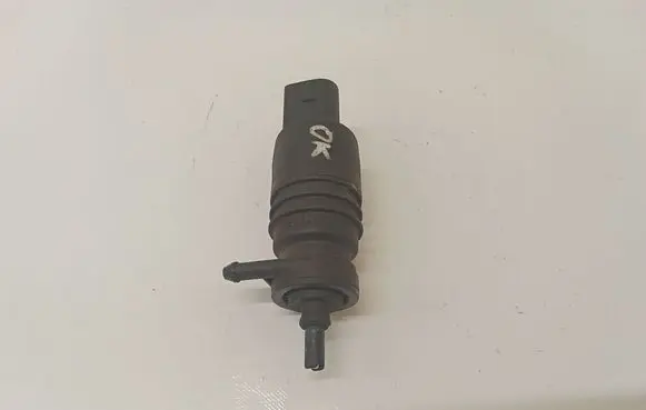 Mercedes-Benz E W211 Windscreen/windshield washer pump PA6GBGF30