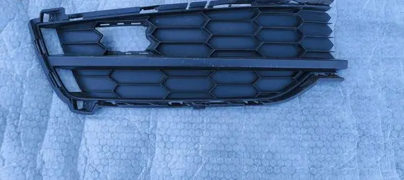 Skoda Karoq Front bumper lower grill 57A807367