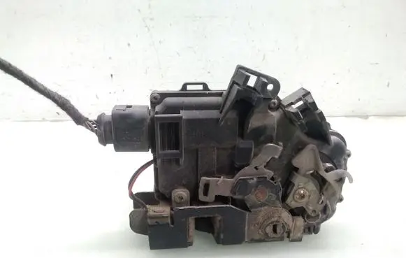 Audi A6 S6 C5 4B Rear door lock