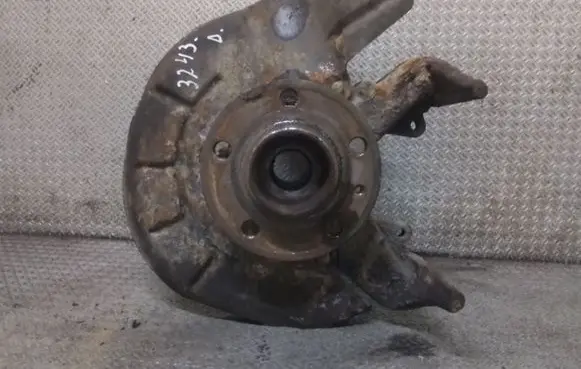 Front wheel hub spindle knuckle