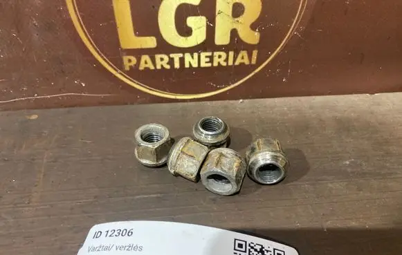 Nuts/bolts