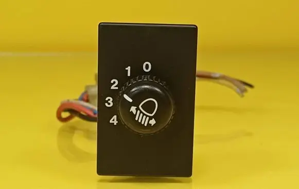 Suzuki Swift I Headlight level height control switch