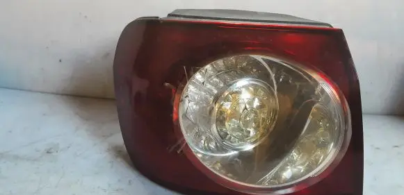 Volkswagen Golf Plus Rear/tail lights 5M0945095N