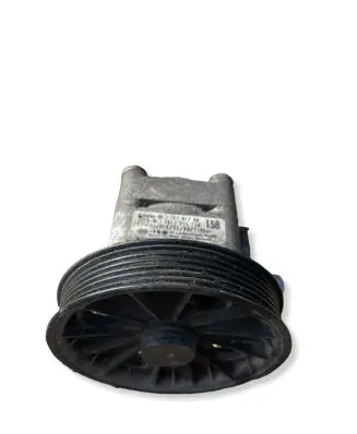 Volvo V70 Power steering pump 30741790