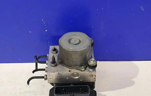 Mercedes-Benz GLA W156 X156 ABS Pump A0094316812