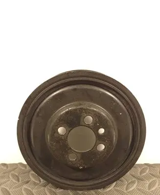 Volkswagen PASSAT B6 Crankshaft pulley 03G105243