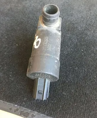 Volvo S60 Windscreen/windshield washer pump 1S7117K624FE