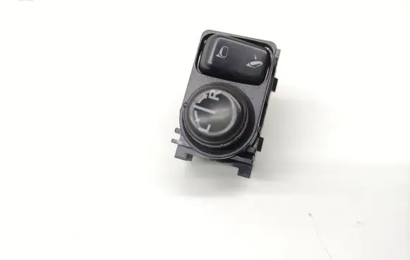 Nissan Qashqai Wing mirror switch