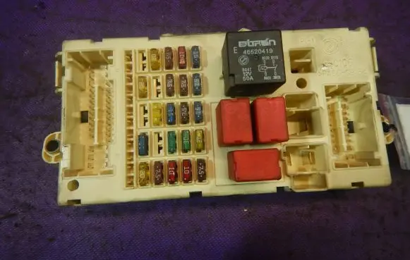 Fiat Stilo Fuse box set 46750594