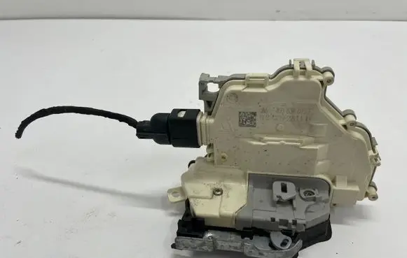 Audi A4 S4 B9 Rear door lock 4G0839015F
