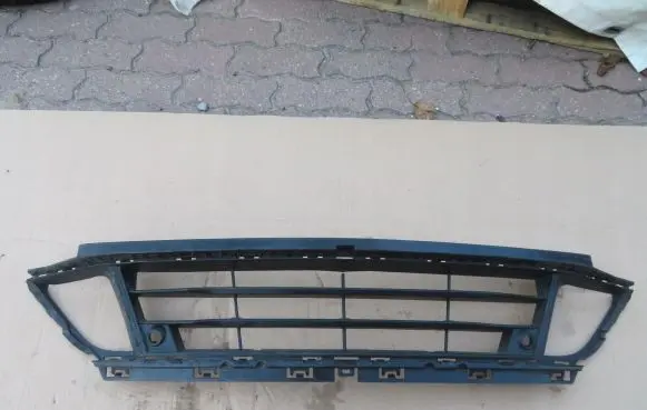 BMW 2 F45 Front bumper lower grill 51647460146