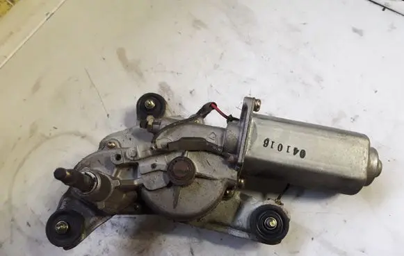 KIA Carens II Rear window wiper motor