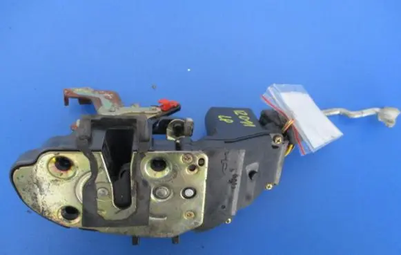 KIA Carnival Front door lock