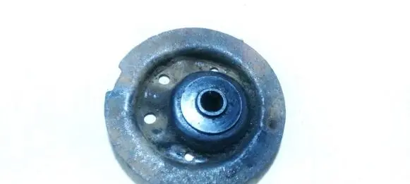 Toyota Corolla Verso AR10 Front coil spring rubber mount 