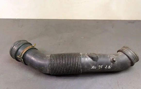 Audi A4 S4 B5 8D Brake booster pipe/hose 06B129627
