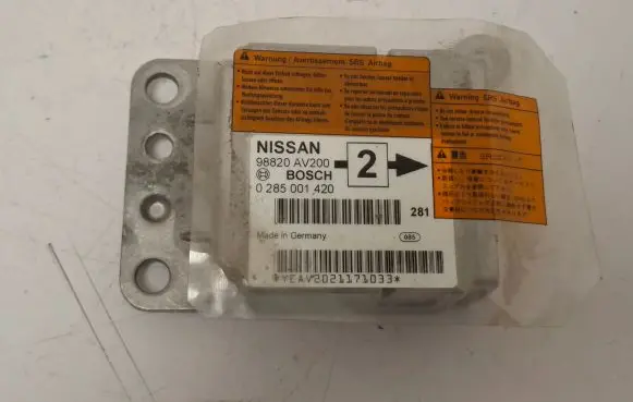 Nissan Primera Airbag control unit/module 98820AV200 0285001420