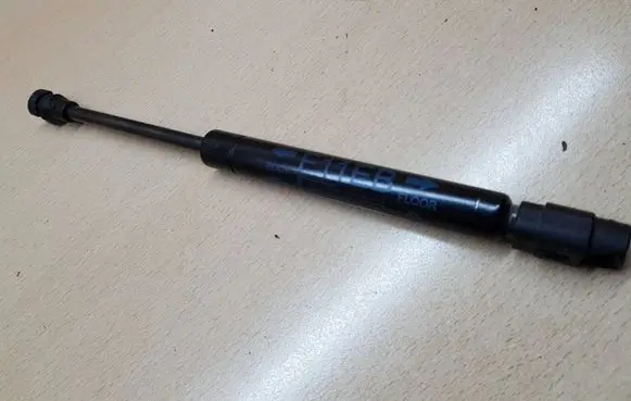 BMW 5 F10 F11 Tailgate strut 760262
