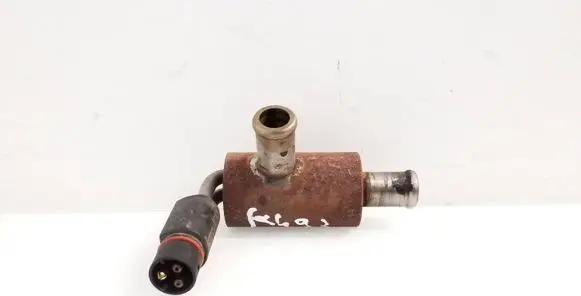 Volkswagen Caddy Engine coolant pipe/hose