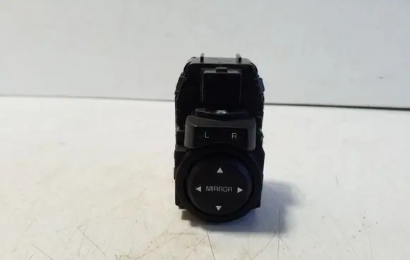 KIA Stonic Wing mirror switch 4D64811000