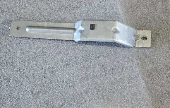 Dodge Challenger Front door coupe exterior handle/bracket 68184931AA