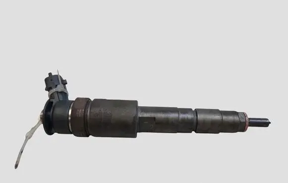 Peugeot 308 Fuel injector 0445110739