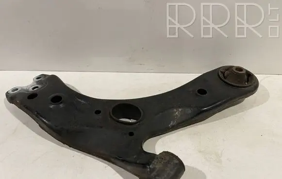 Lexus CT 200H Front lower control arm/wishbone