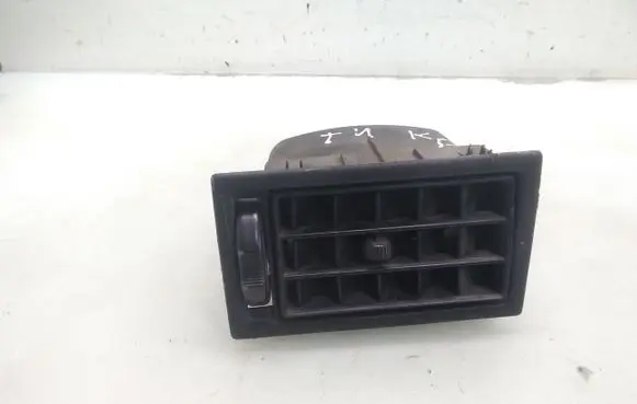 Volkswagen Transporter - Caravelle T4 Dashboard side air vent grill/cover trim