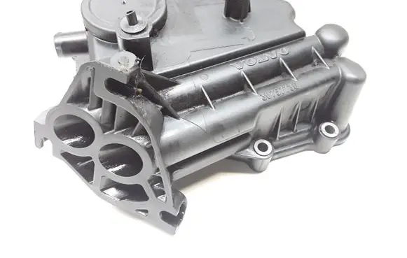 Volvo V60 Oil filter mounting bracket 30757730