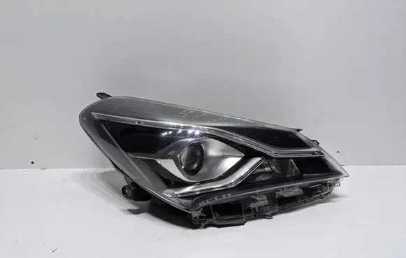 Toyota Yaris Headlight/headlamp 0D1990D200
