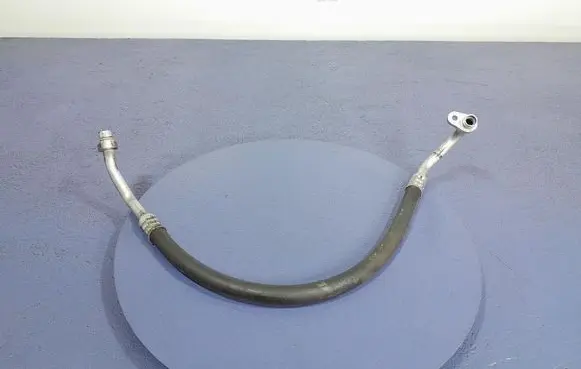 Dacia Sandero Air conditioning (A/C) pipe/hose 924901332R