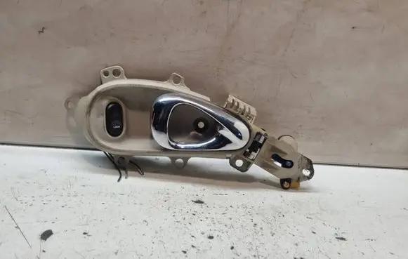 Chrysler PT Cruiser Front door interior handle 0SB96TRMAD 32743HH PA6GFMD40