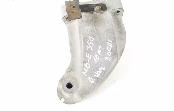 Mercedes-Benz E C207 W207 Engine mounting bracket A6422231004